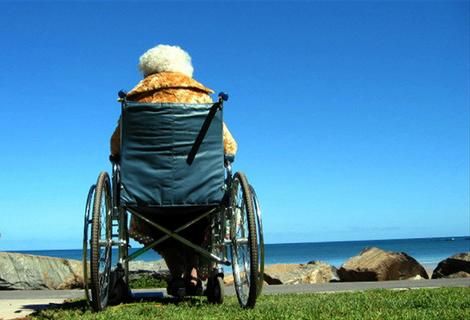 Alzheimerin tauti tarttuu hermosolusta hermosoluun