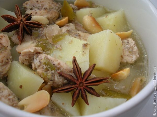 1. Massaman Curry, Thaimaa